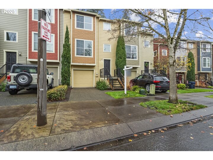 Property Photo: 2253 NE Sheffield Ave OR 97006