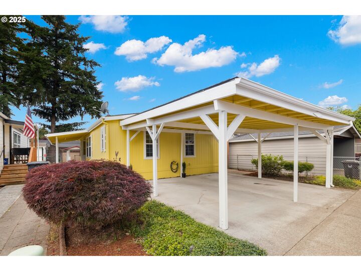 17520 SE 82nd Dr  Clackamas OR 97015 photo