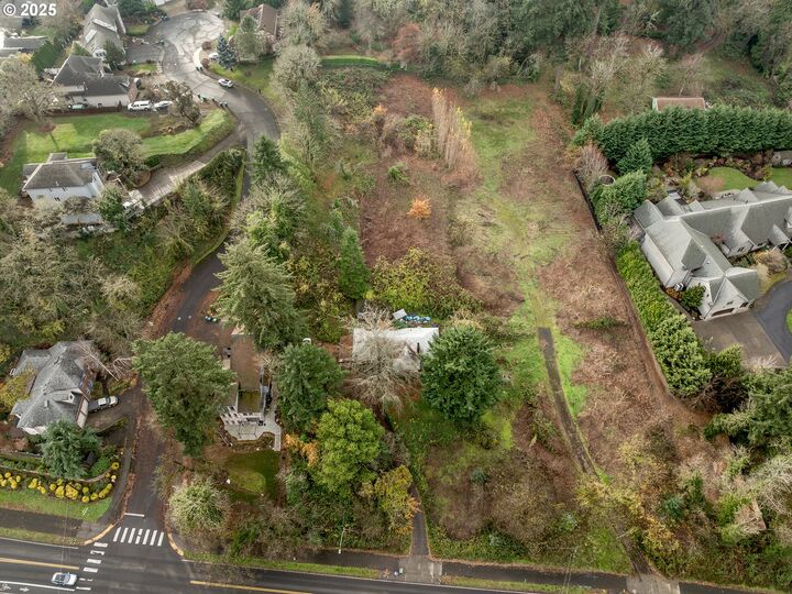 Property Photo: 9833 SE 17th Ave OR 97222