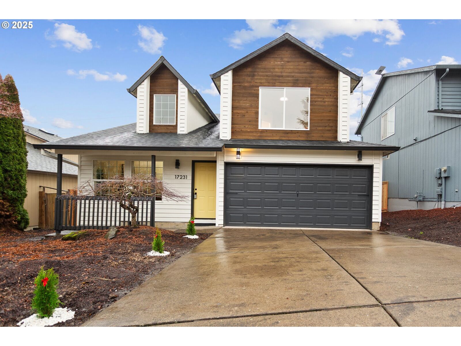 Property Photo: 17231 NW Oakley Ct OR 97229