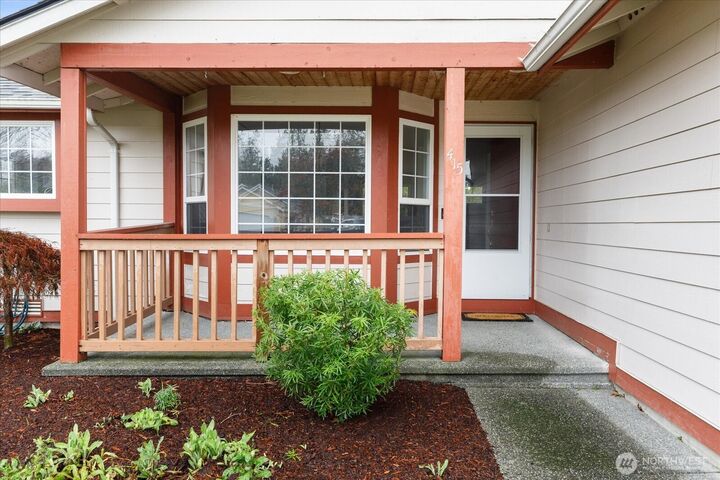 Property Photo:  415 S 28th Street  WA 98274 