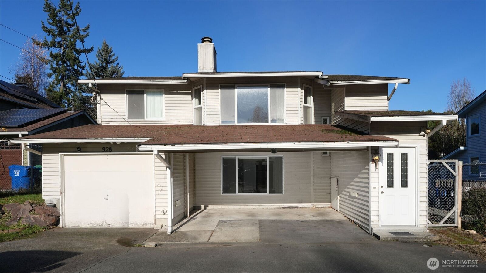 Property Photo: 928 N 98th Street WA 98103