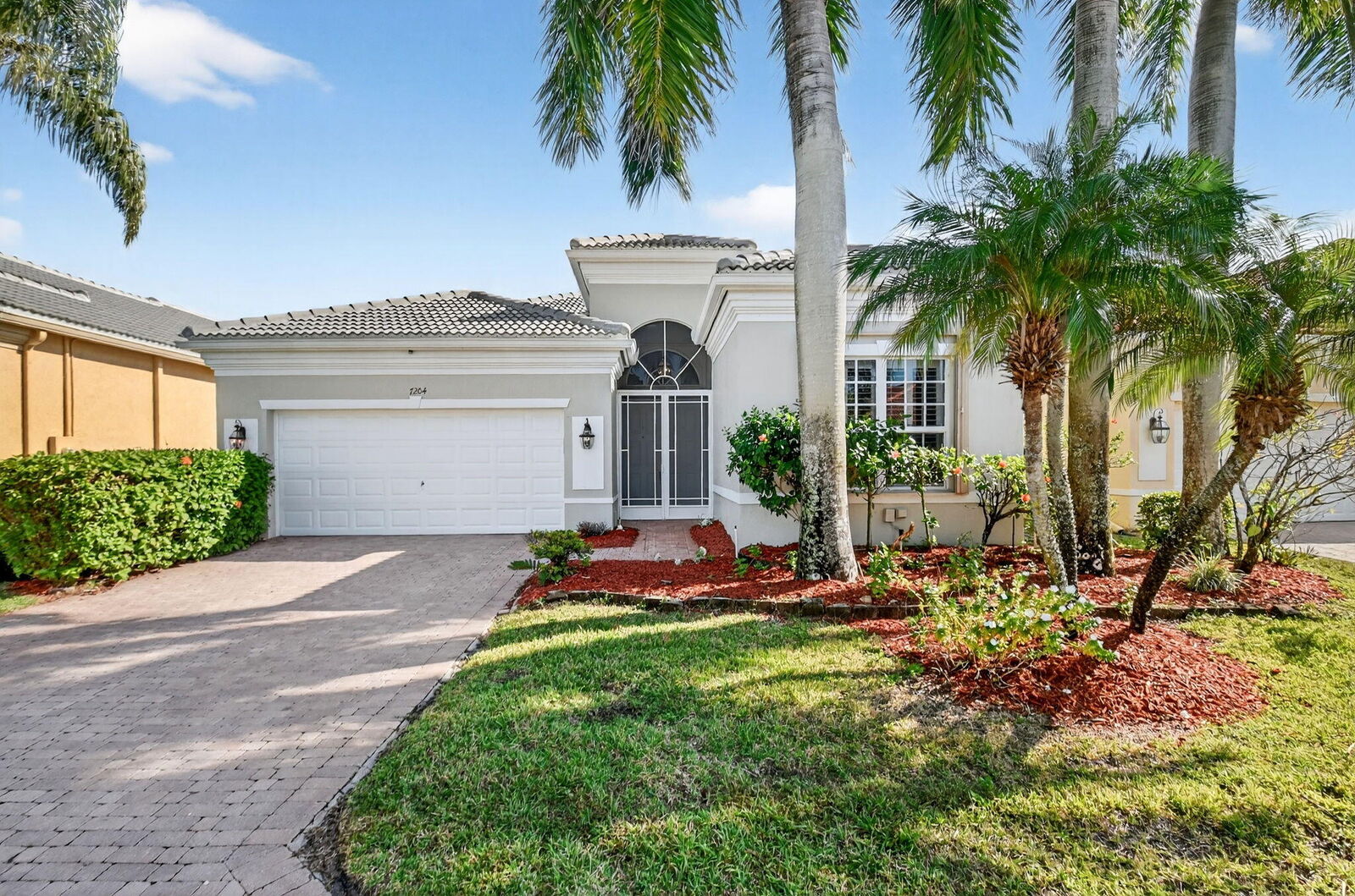 Property Photo:  7204 Demedici Circle  FL 33446 