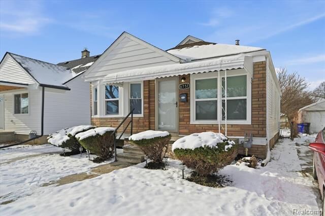 Property Photo:  6751 Memorial Avenue  MI 48228 