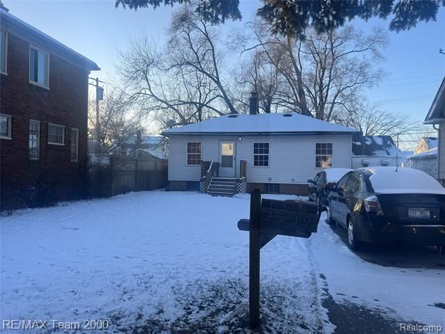 7509 Mettetal Street  Detroit MI 48228 photo