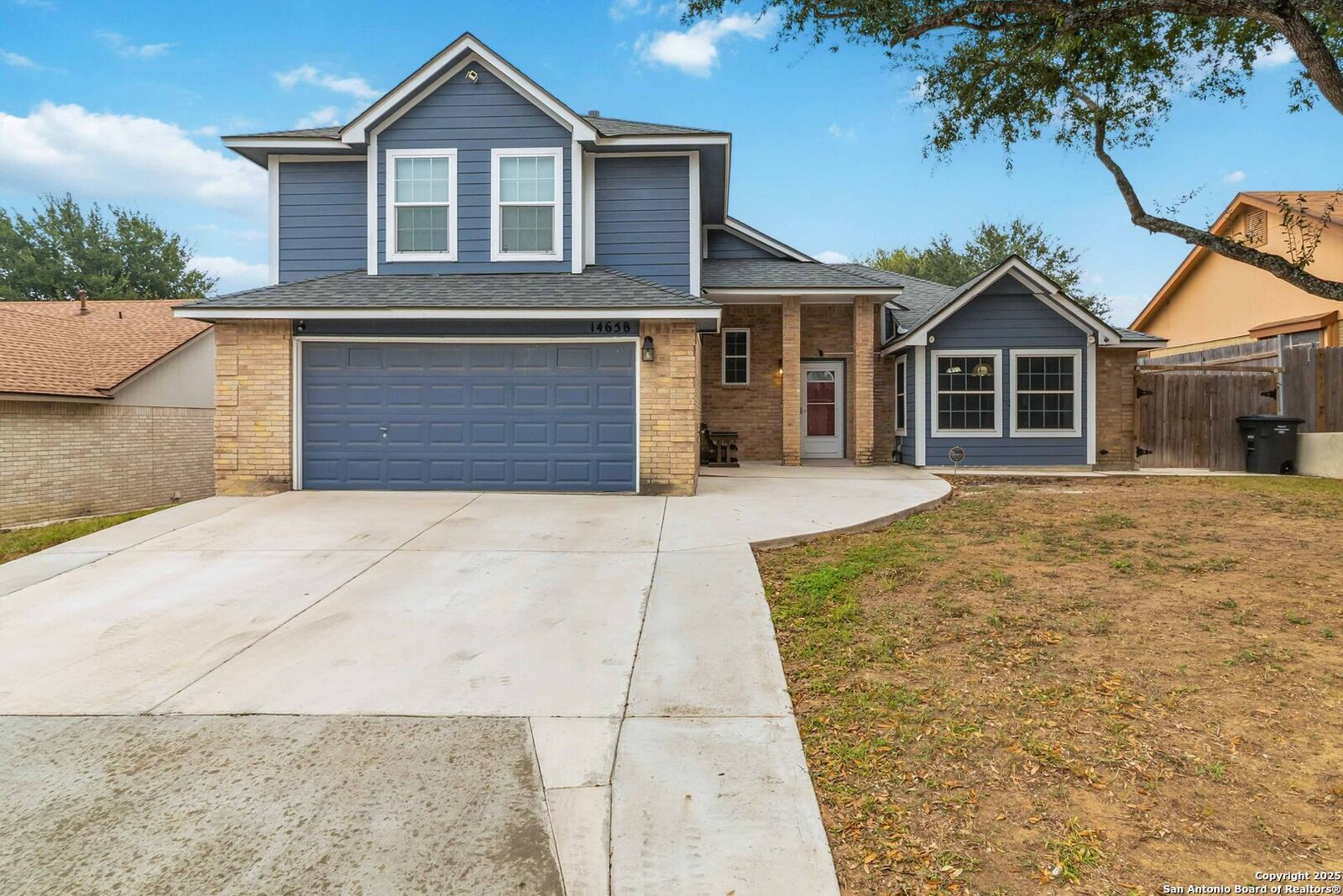 Property Photo: 14658 Highland Ridge TX 78233