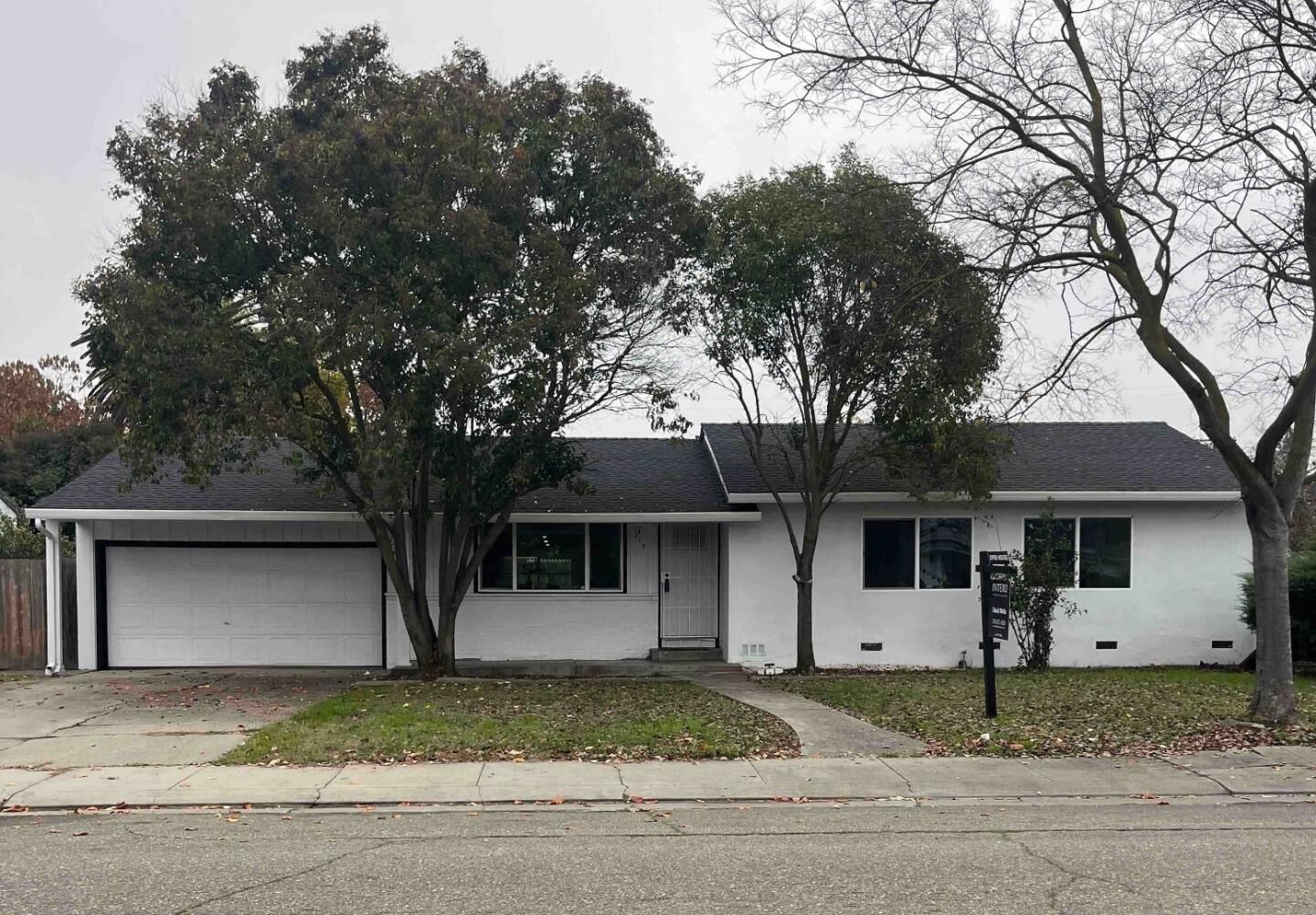 Property Photo:  212 East Longview Avenue  CA 95207 