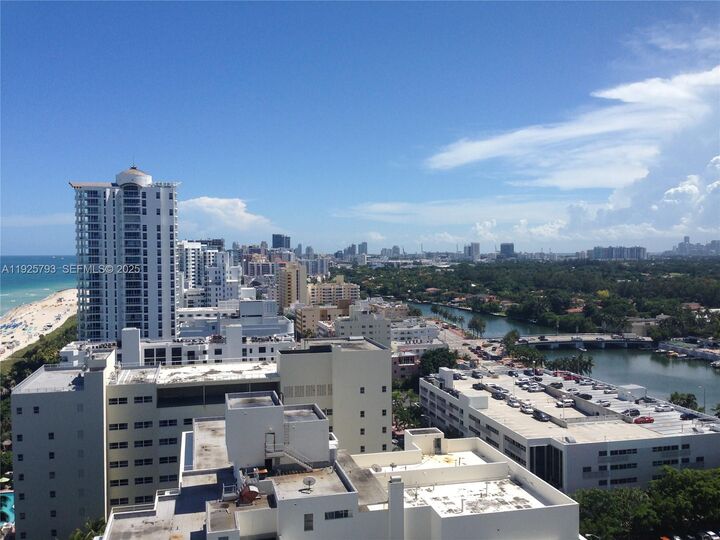 Property Photo: 4391 Collins Ave 1814 FL 33140