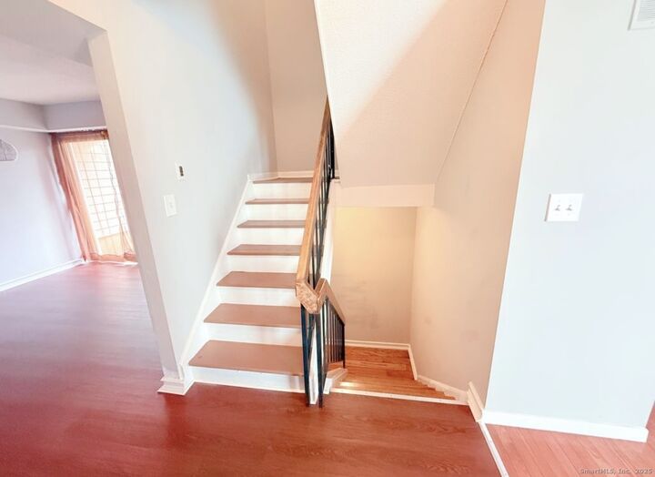 Property Photo:  433 Thoreau Road  CT 06405 