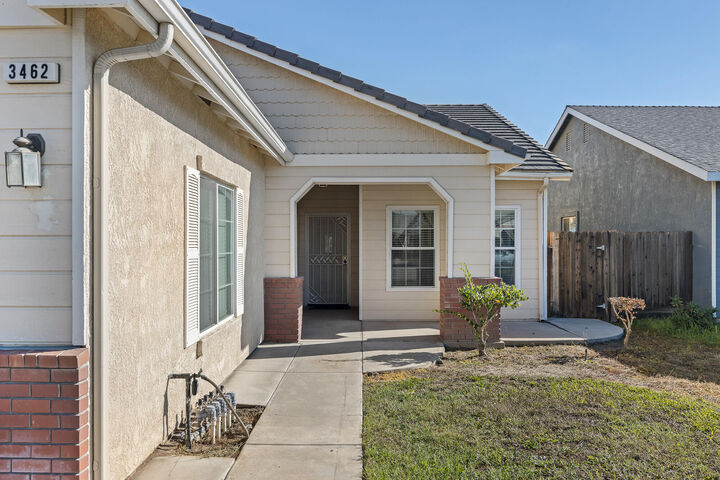 Property Photo:  3462 Shaft Street  CA 93662 
