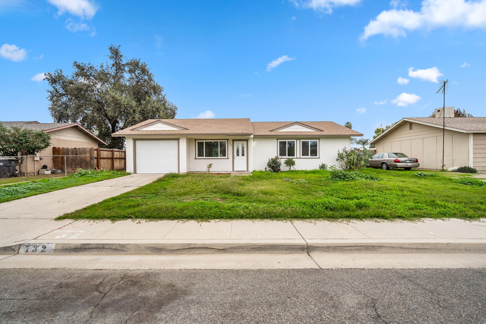Property Photo: 732 N Dwight Avenue CA 93223