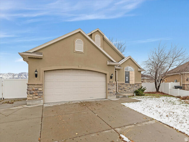 Property Photo:  464 E Winchester Dr N  UT 84074 