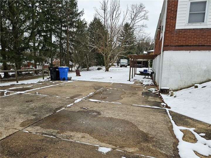 Property Photo: 471 Kimlyn Ave PA 15642