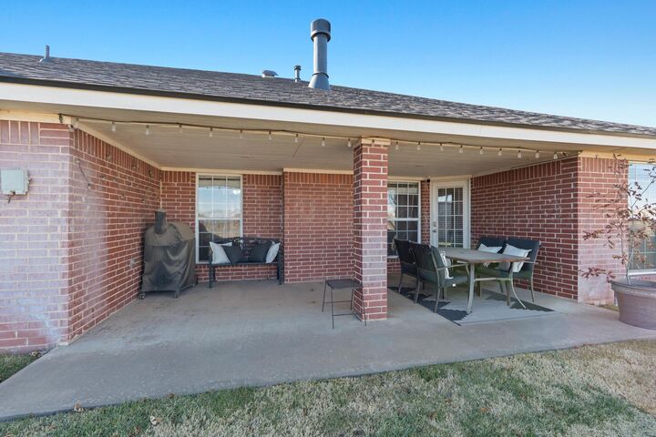 Property Photo: 110 Fairview Street TX 79007