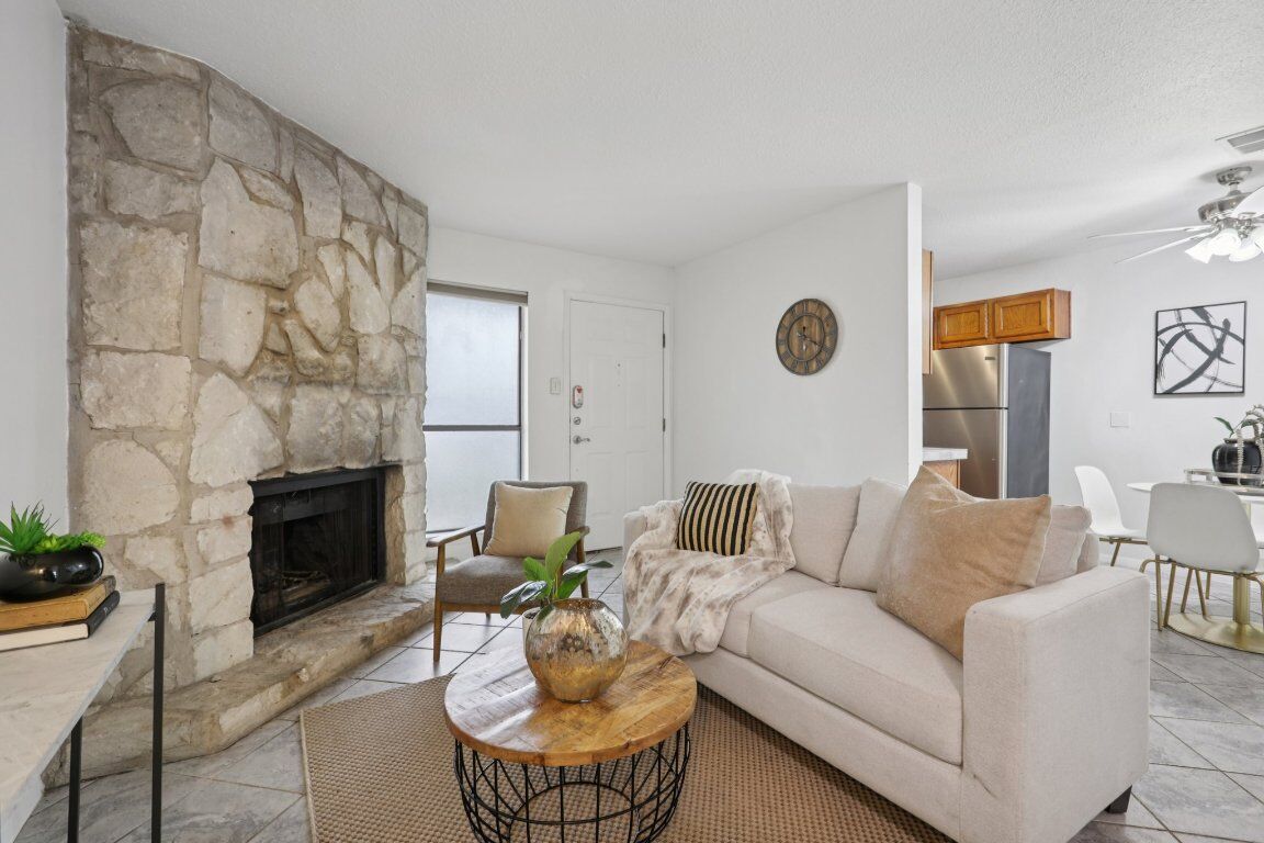 Property Photo: 4307 S 1st Street 106 TX 78745