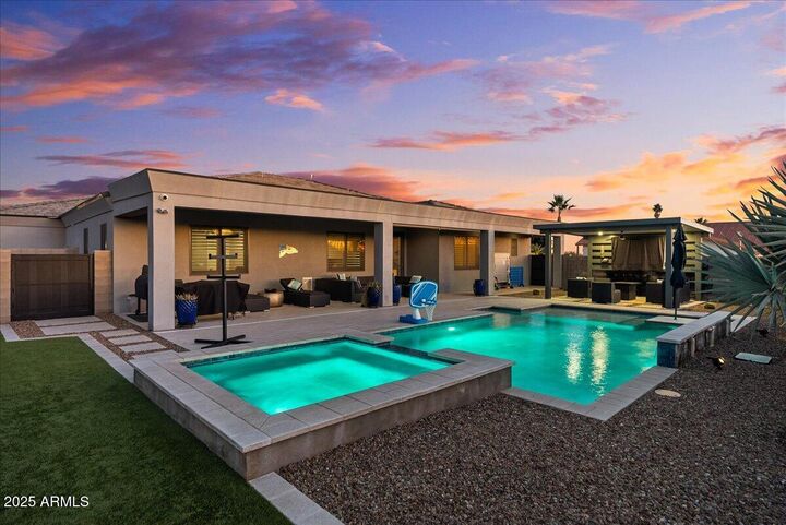 Property Photo:  934 N 104th Street  AZ 85207 