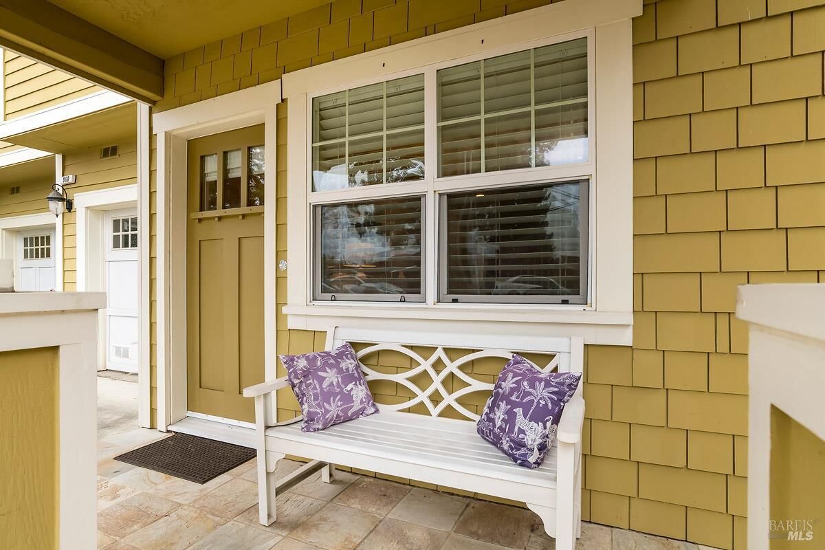 Property Photo:  960 1st Street  CA 95476 