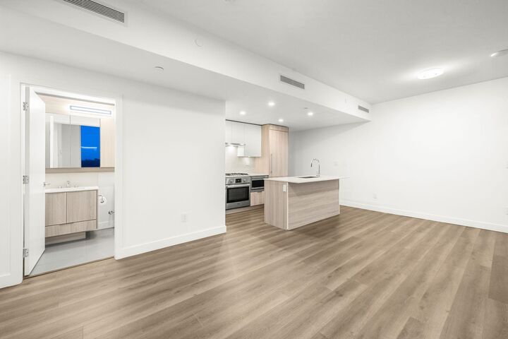 Property Photo: 901 Lougheed Highway 1106 BC V3K 3T3