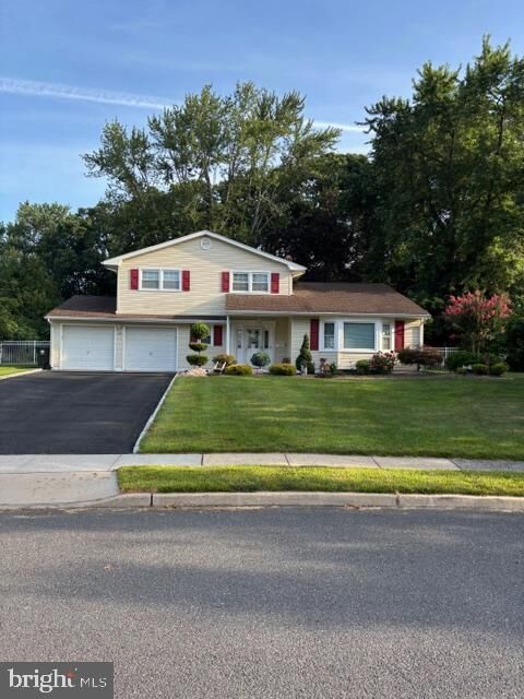 Property Photo: 22 Tuscorora Circle NJ 08857