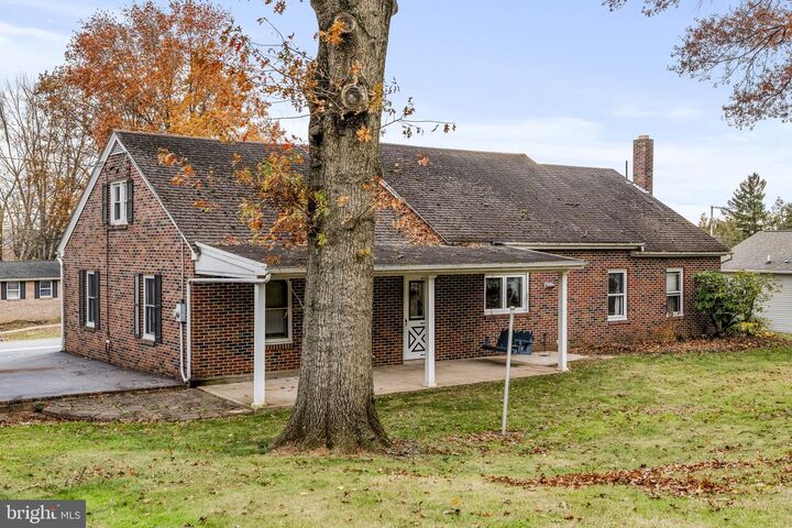 Property Photo: 1245 W Swartzville Road PA 17569