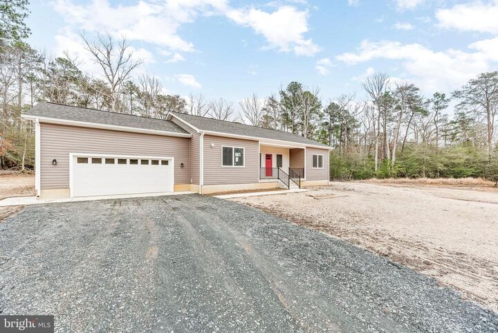Property Photo: 20250 Hawks Way MD 20650