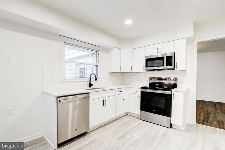 Property Photo: 163 Thomas Place PA 19608