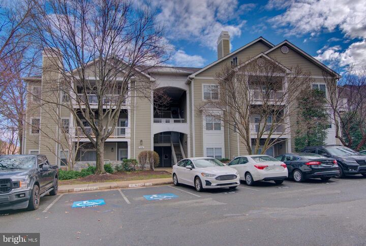 Property Photo:  1708 Lake Shore Crest Drive  VA 20190 