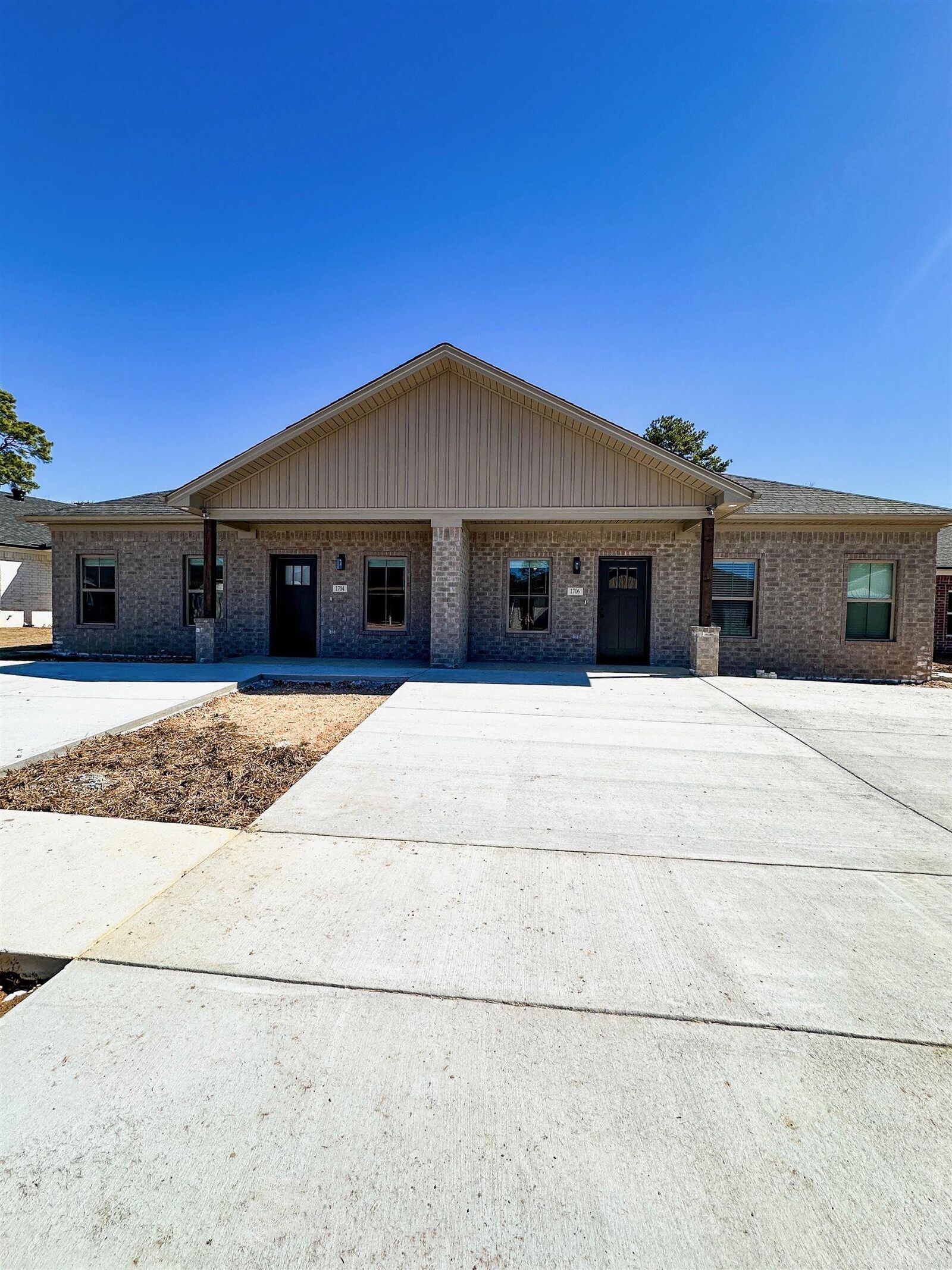 Property Photo: 1600 Crosswood Court AR 72015