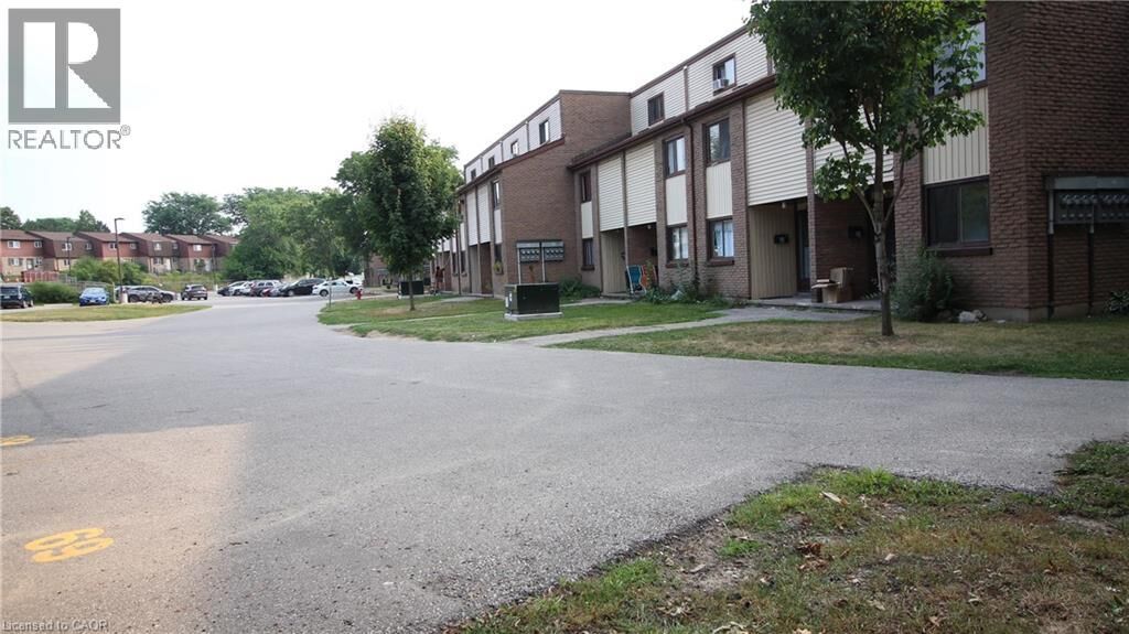 Property Photo: 1200 Courtland Avenue East 3 ON N2C 1K7