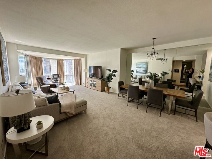 Property Photo:  515 Ocean Ave  CA 90402 