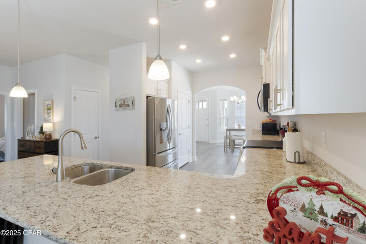 Property Photo: 108 Saw Grass Way FL 32404