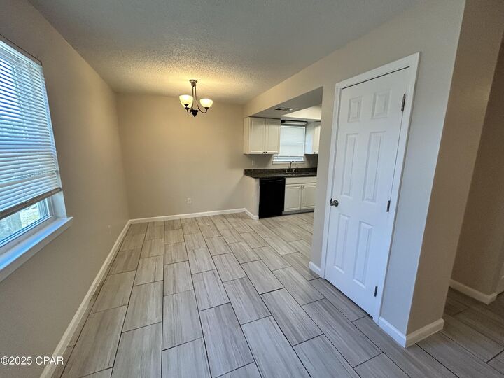 Property Photo: 3914 E 11th Street 102 FL 32404
