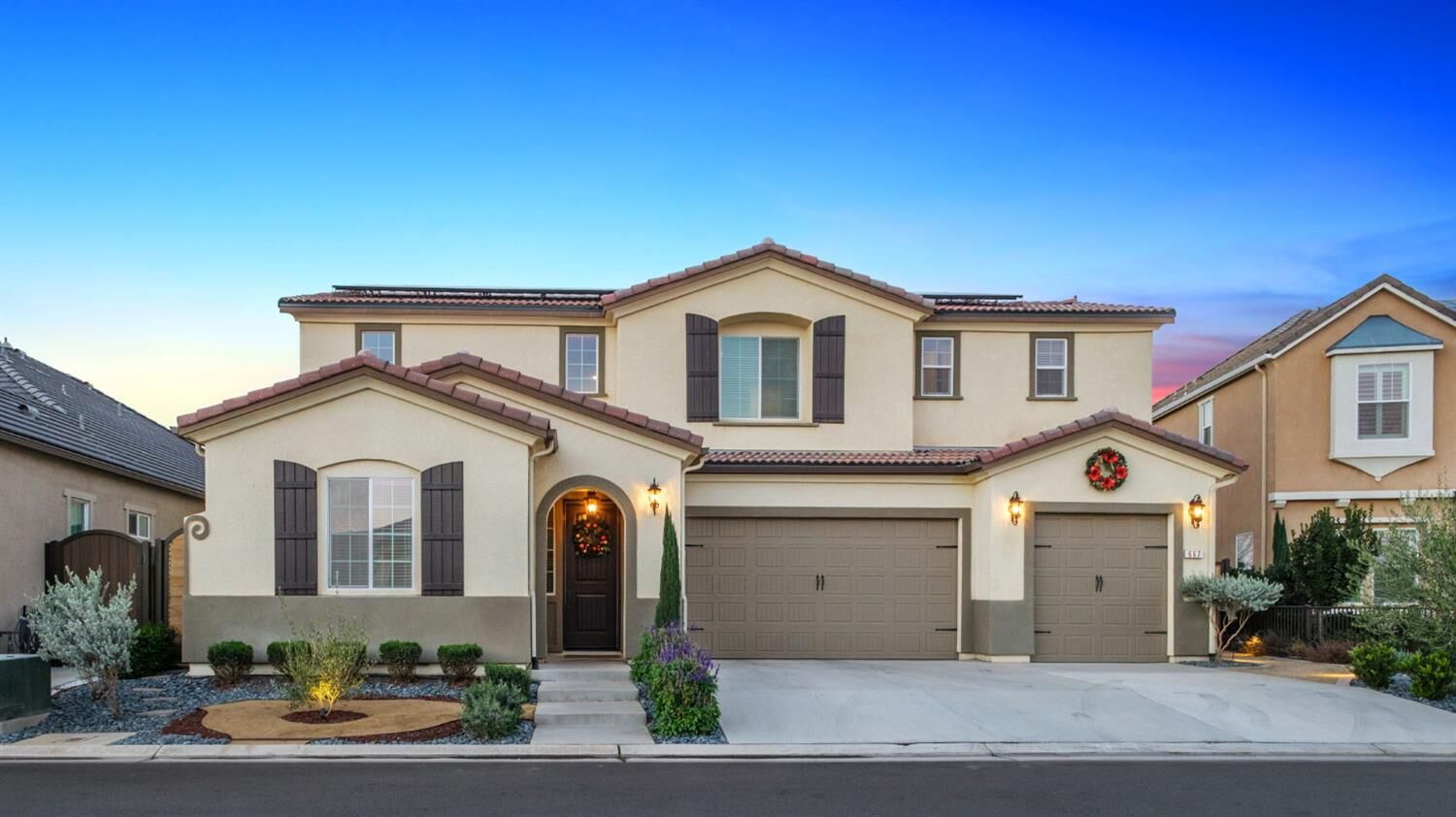 Property Photo:  667 Heirloom Lane  CA 93619 