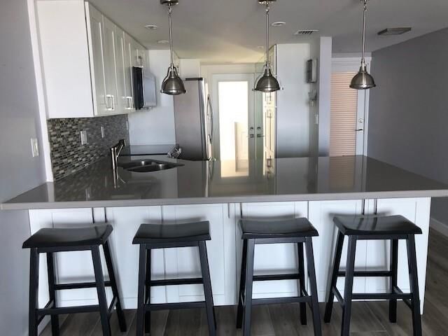 Property Photo: 1609 N Riverside Dr 902 FL 33062