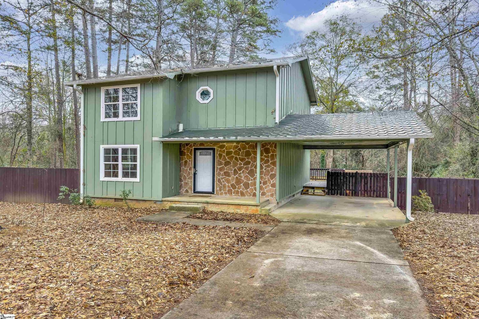 Property Photo: 304 N Isundega Street SC 29693