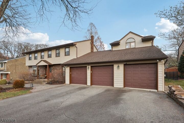 Property Photo: 7 Welsh Ct NJ 07470