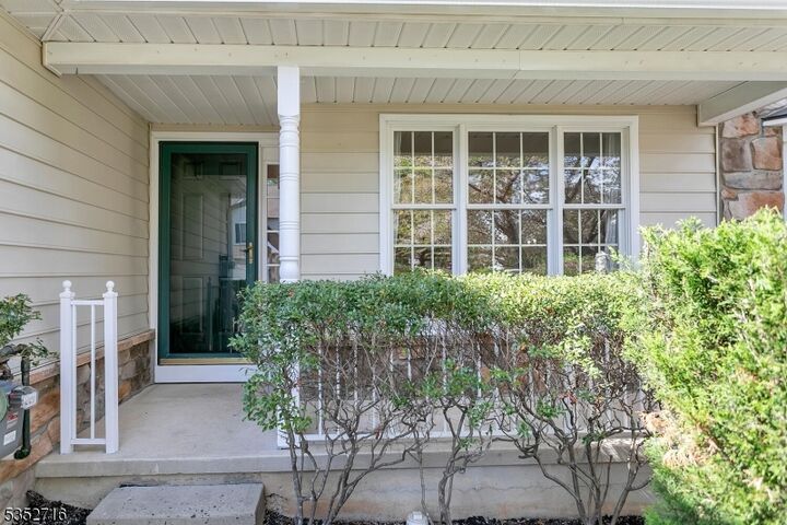 Property Photo: 19 Hancock Ct NJ 07920