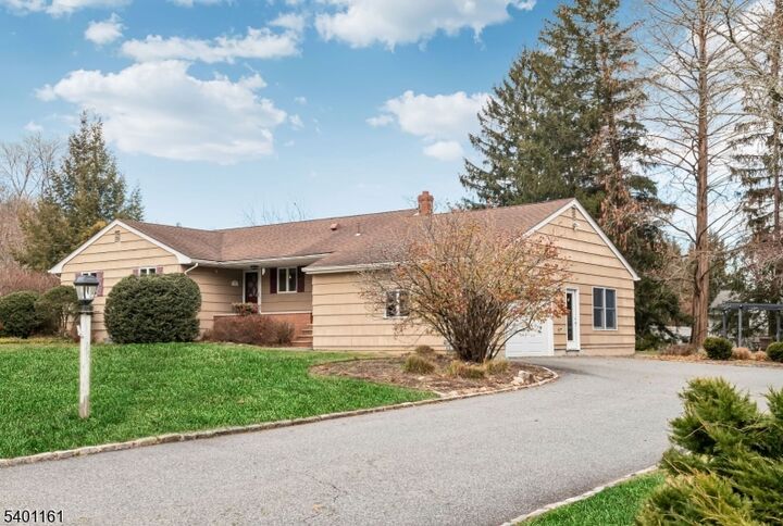 Property Photo: 14 Longview Dr NJ 07082