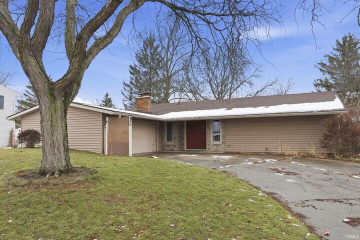 Property Photo: 7101 Piegan Place IN 46815