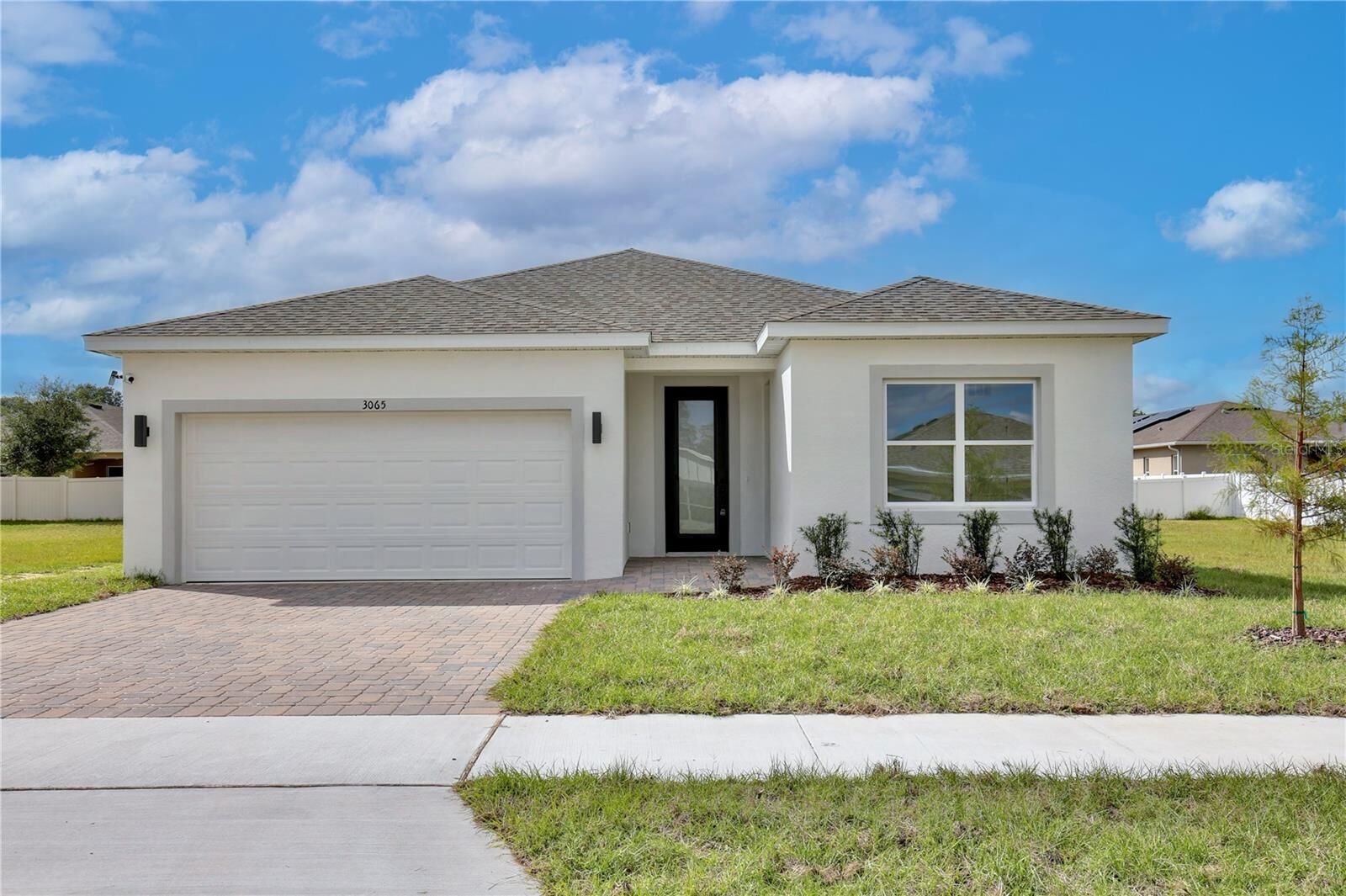 Property Photo: 2044 Sloans Outlook Drive FL 34736