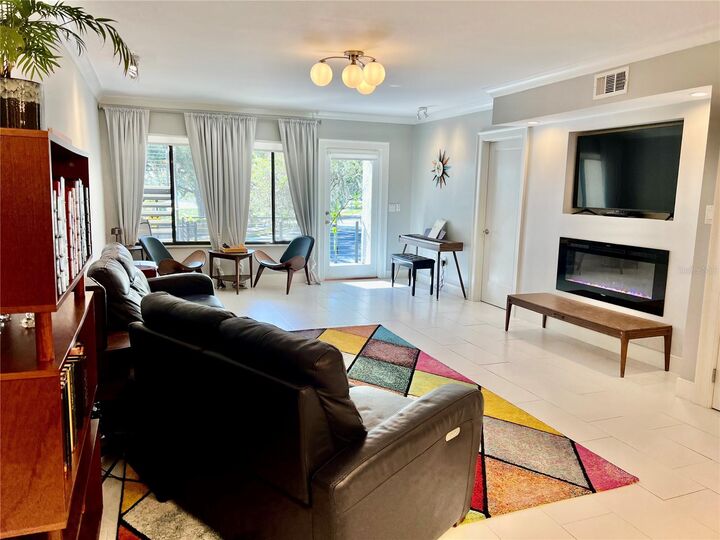 Property Photo: 1 Lake Hollingsworth Drive 1 FL 33803