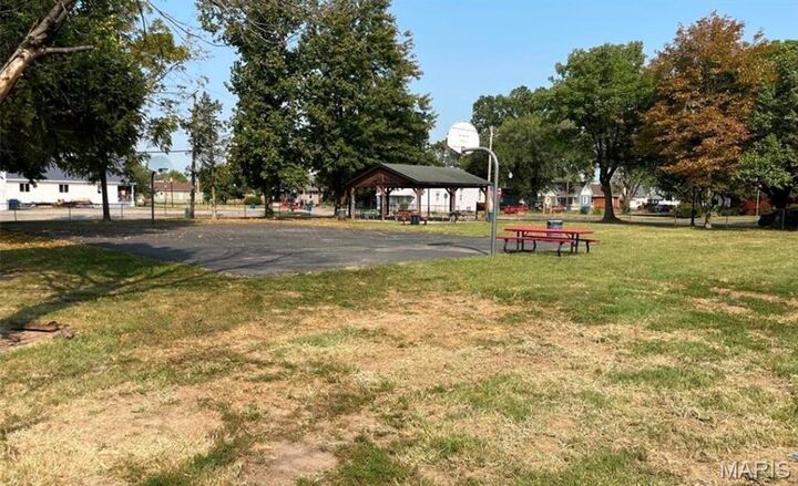 Property Photo: 1648 Spruce Street IL 62040