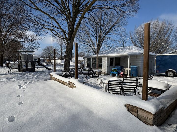 Property Photo: 427 N Kenosha Avenue IL 61348