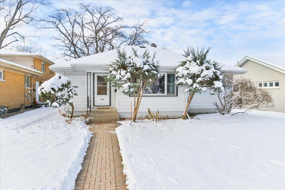 Property Photo:  815 N Ellsworth Street  IL 60563 
