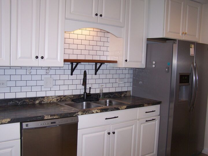 Property Photo: 604 Devonshire Court B IL 60050