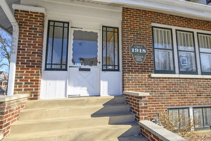 Property Photo: 260 W 15th Place IL 60411