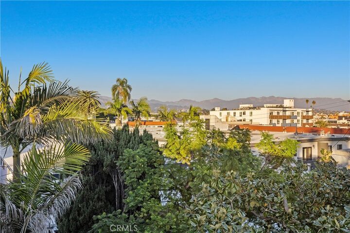 Property Photo:  4845 Elmwood C  CA 90004 