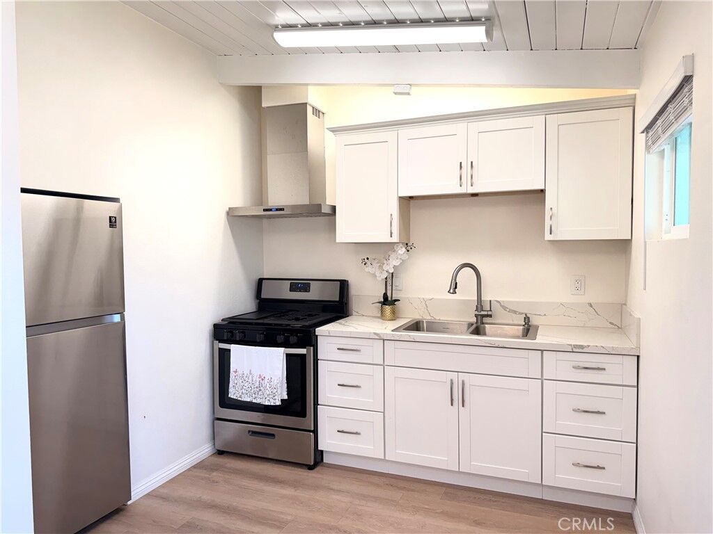 Property Photo:  525 Catalina  CA 92651 