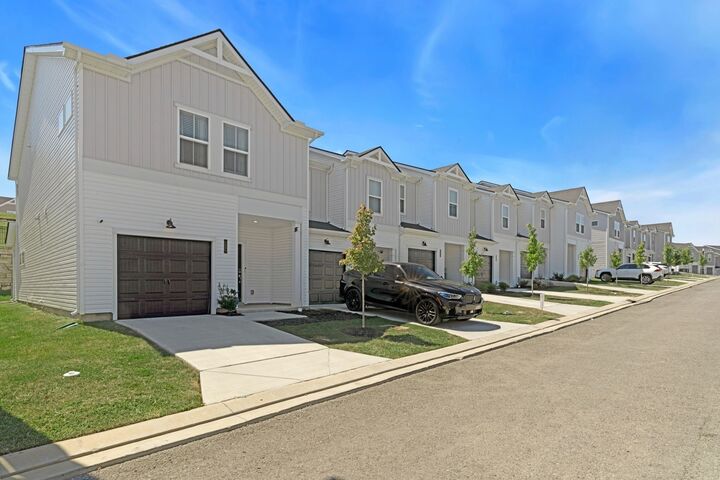 Property Photo:  4669 Ridge Bend Dr  TN 37207 