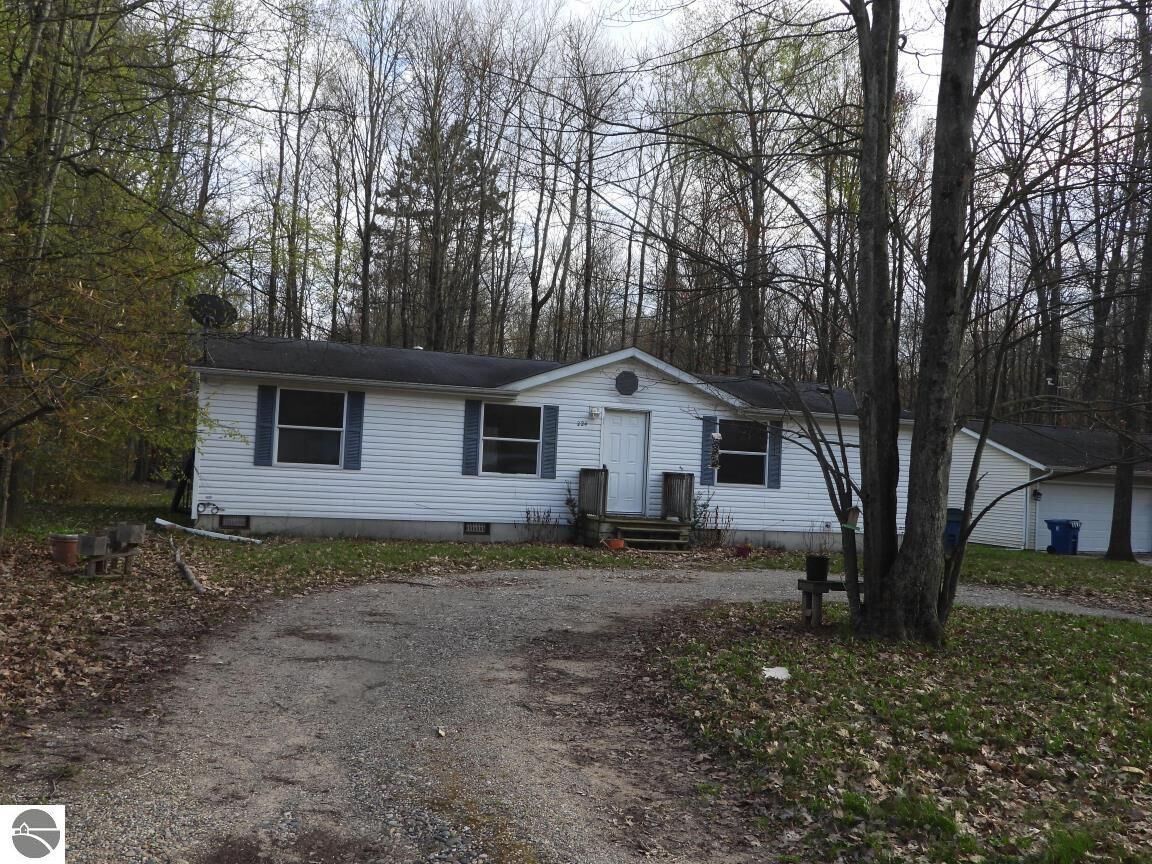 Property Photo:  224 Radcliff Drive  MI 48629 